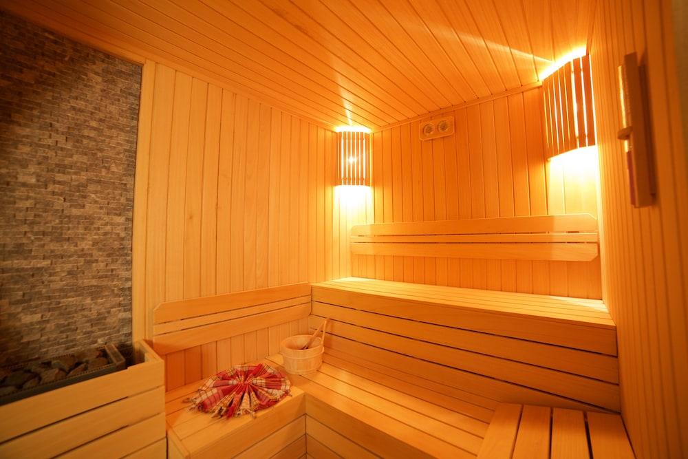Icon Hotel Taksim Истанбул Екстериор снимка